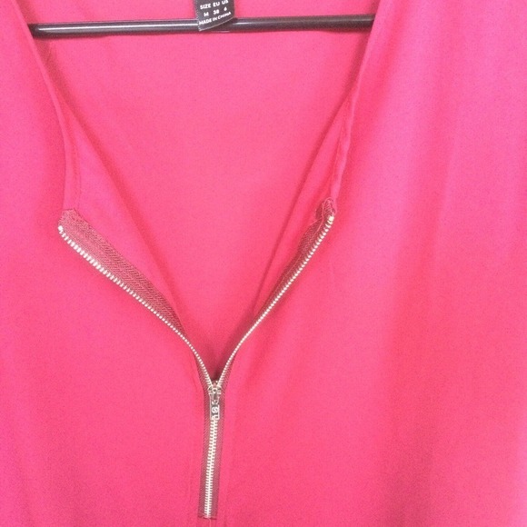 Shein Top Sz6 Red 1/2Zip Front Short Sleeves Lt Weight Round Neck NWOT - Picture 4 of 11